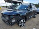 Volvo XC40 T4 Momentum Image 1