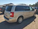 Chrysler Minivan Touring Image 9