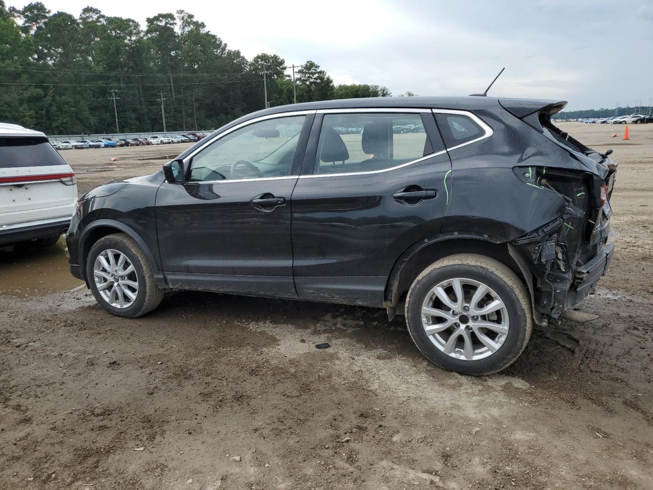 Nissan Rogue S Image 8