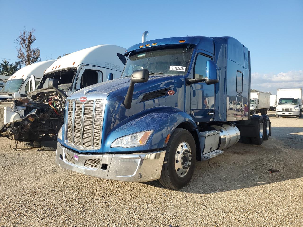 Peterbilt 579 Image 9