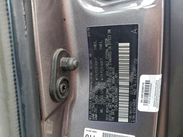 Toyota Sienna Le Image 8