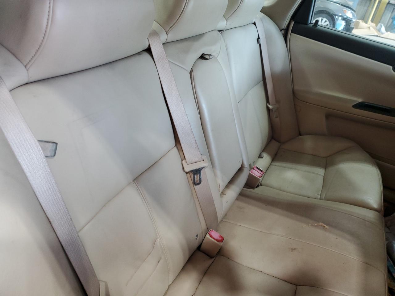 Chevrolet Impala 1lt Image 9