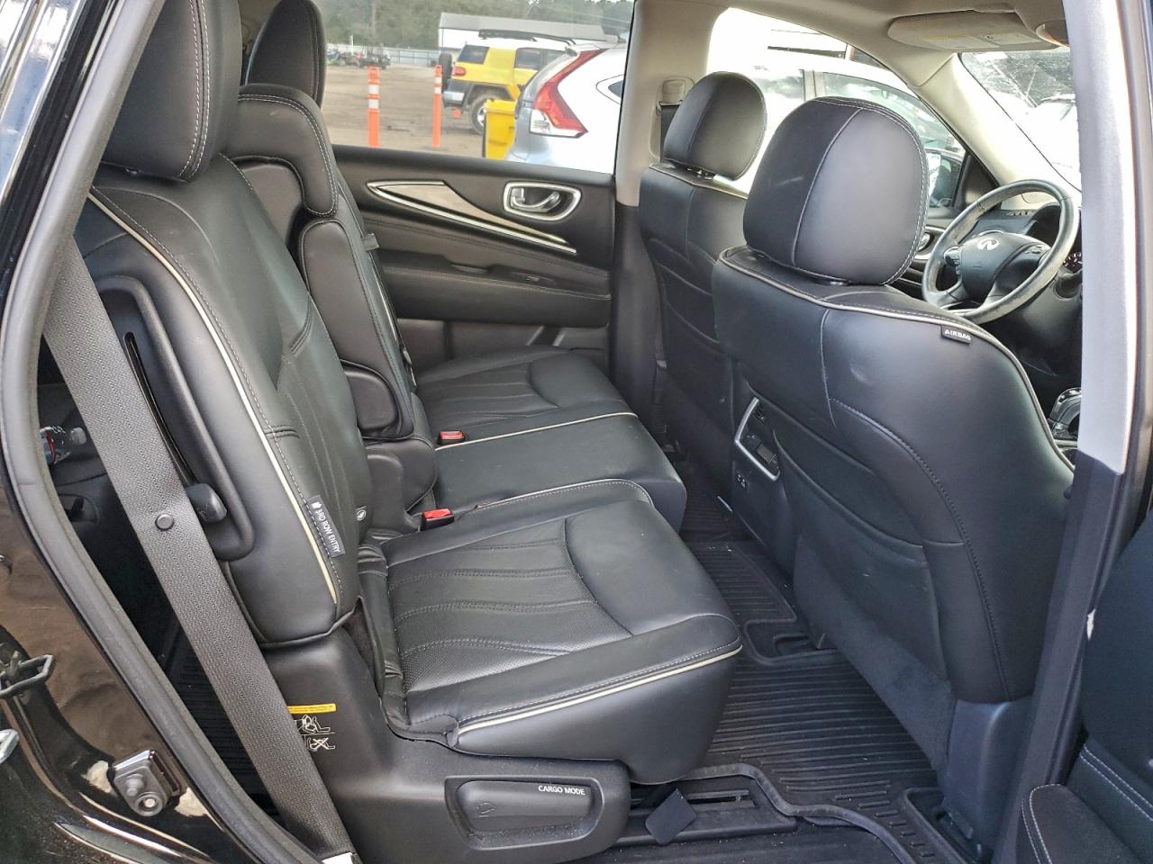 INFINITI Qx Luxe Image 8