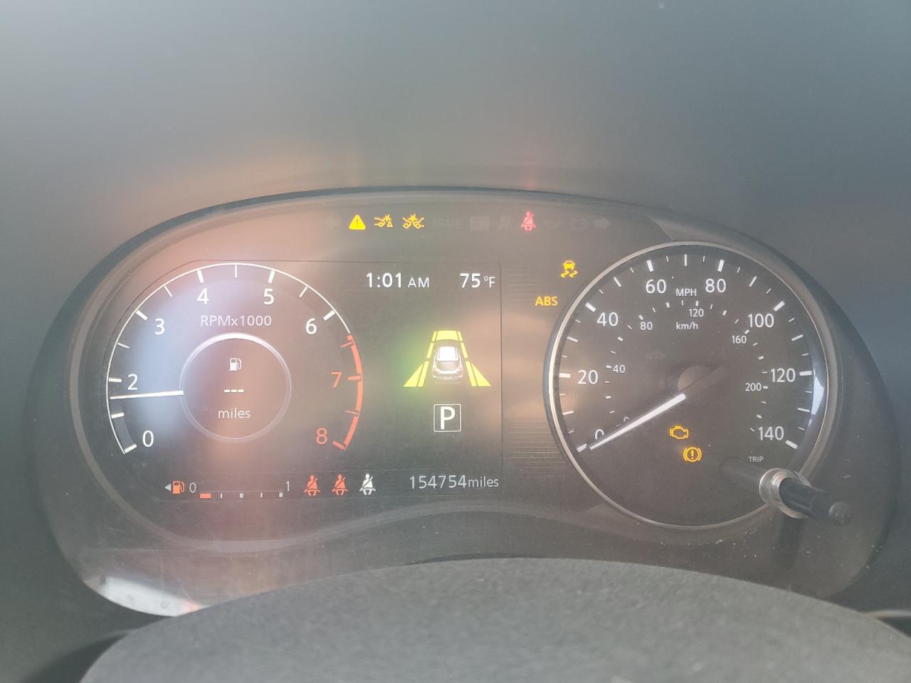 Nissan Kicks Sv Image 4