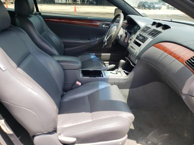 Toyota Camry Se Image 3