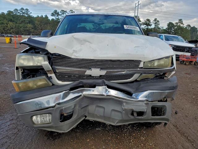 Chevrolet Silverado K1500 Image 3