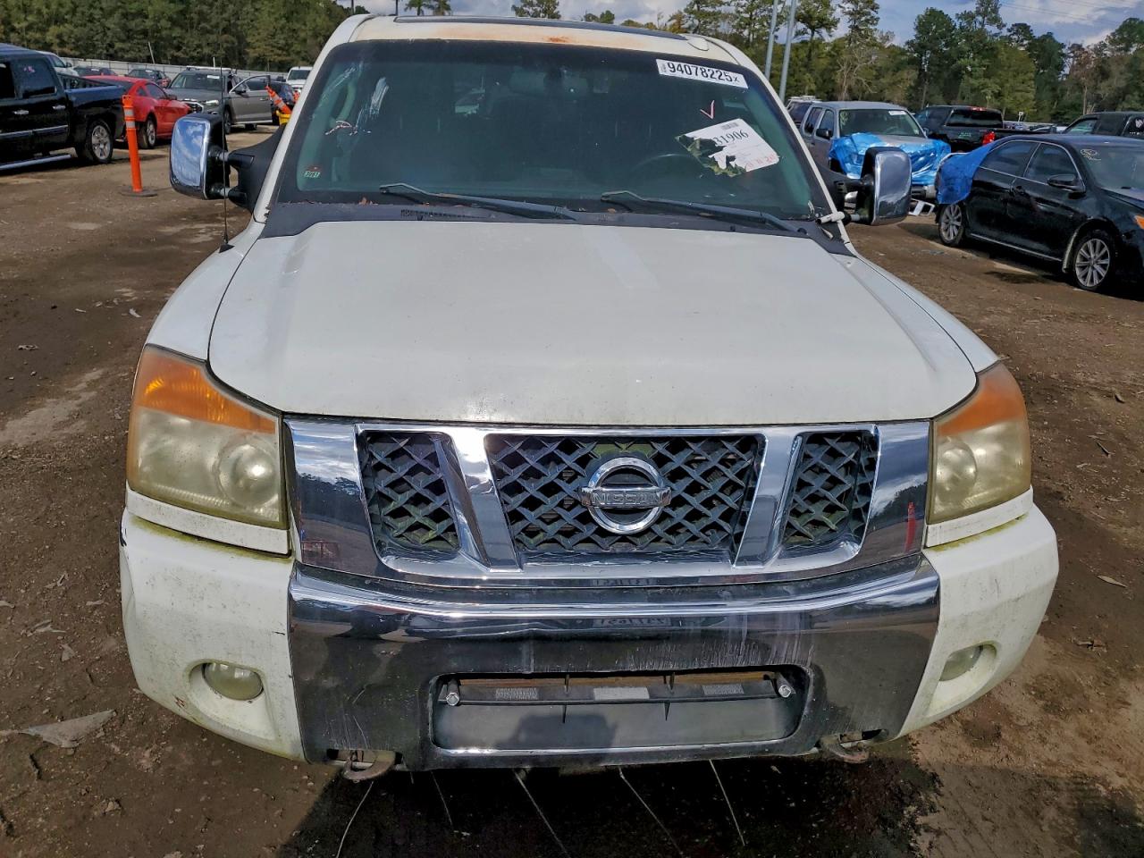 Nissan Titan Xe Image 6