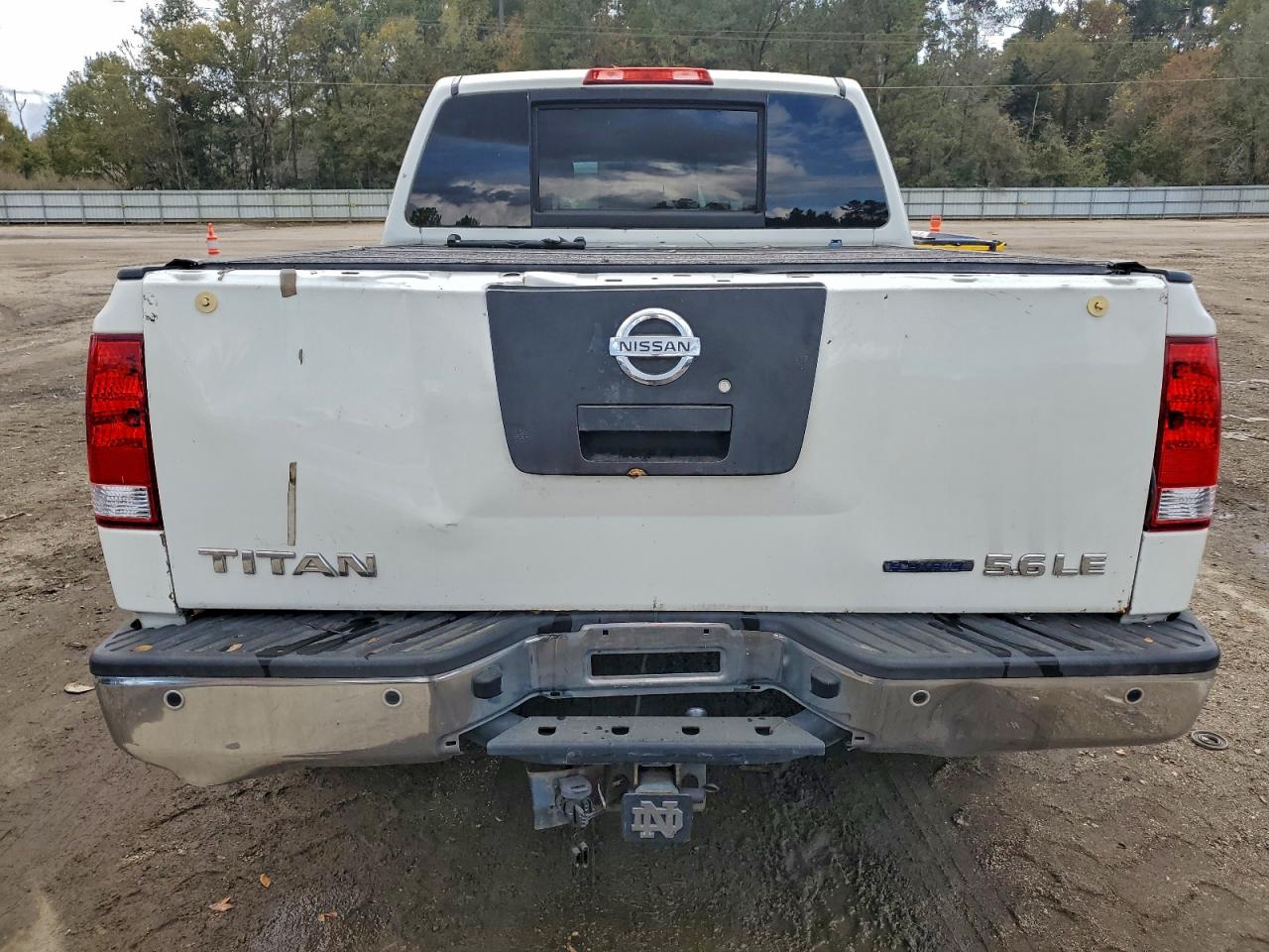 Nissan Titan Xe Image 3