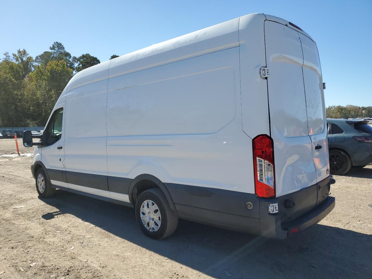 Ford Transit T-350 Image 2