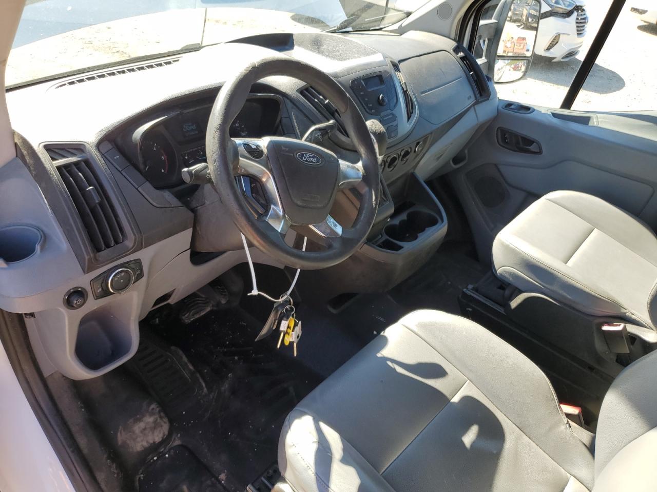 Ford Transit T-350 Image 5