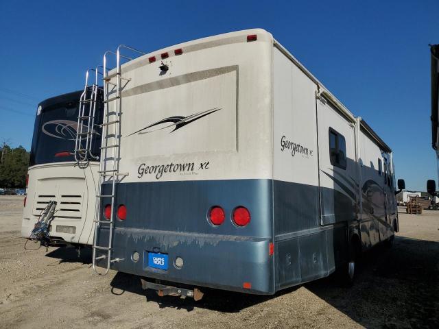 Ford F-550 Super Duty Stripped Chassis Image 3