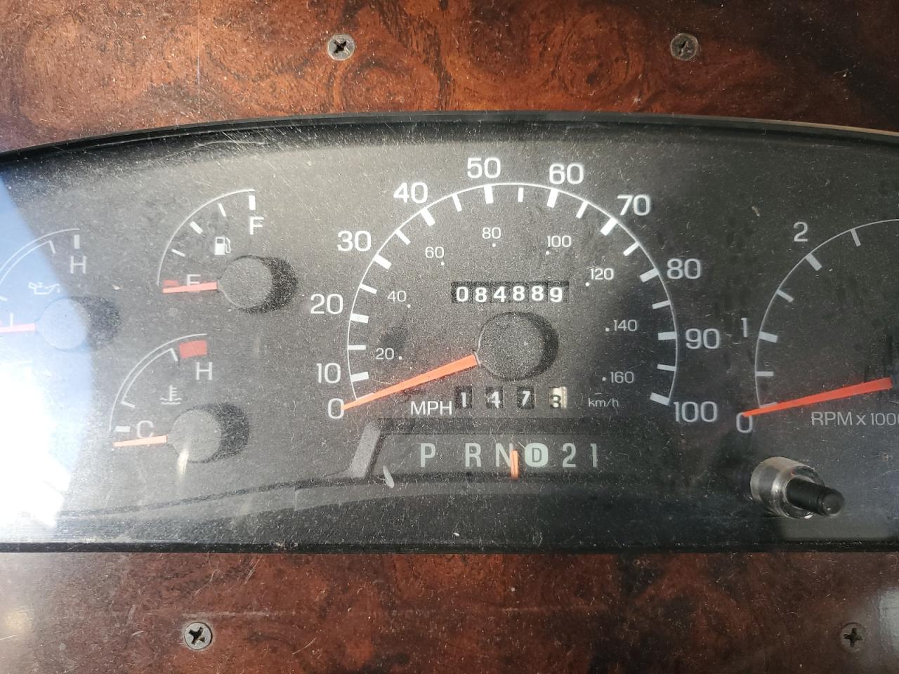 Ford F-550 Super Duty Stripped Chassis Image 10