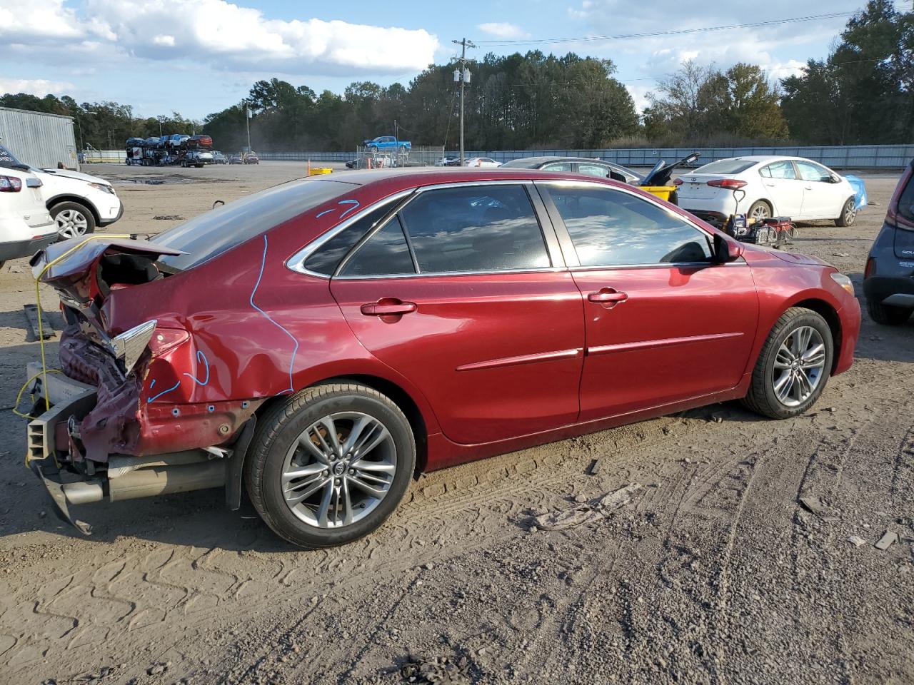 Toyota Camry Le Image 10