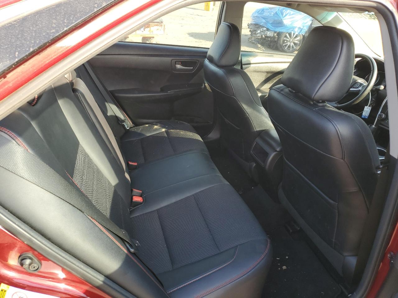 Toyota Camry Le Image 3