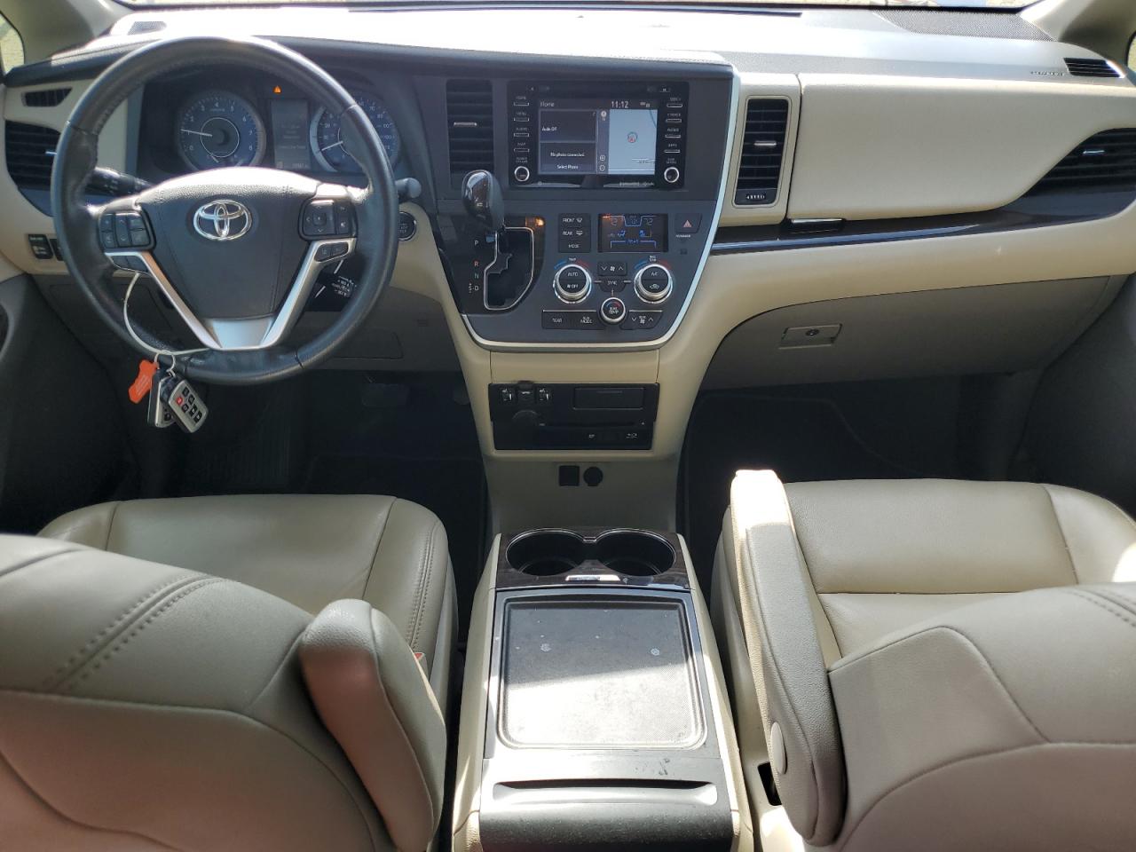 Toyota Sienna Xle Image 10