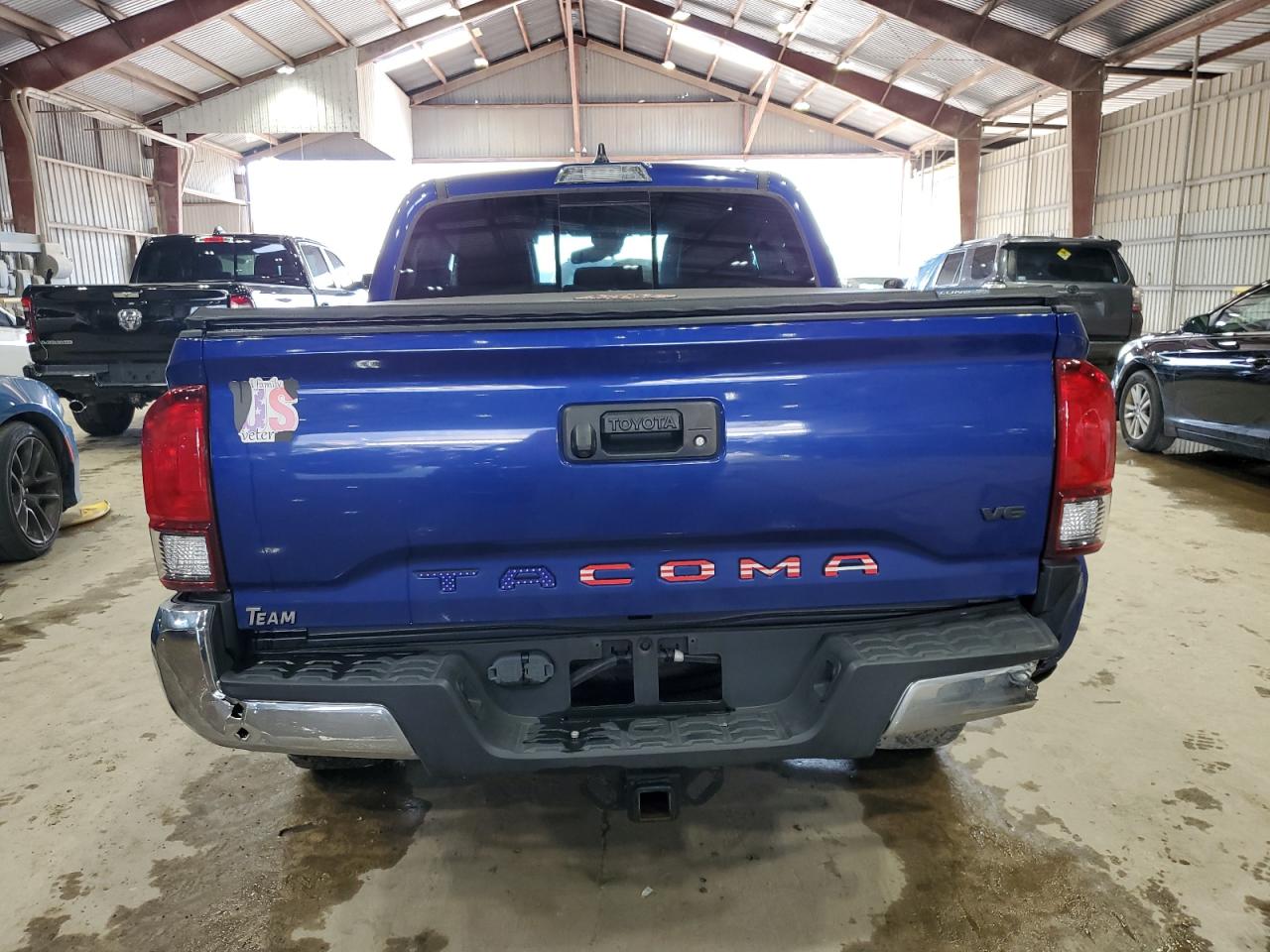 Toyota Tacoma Double Cab Image 8