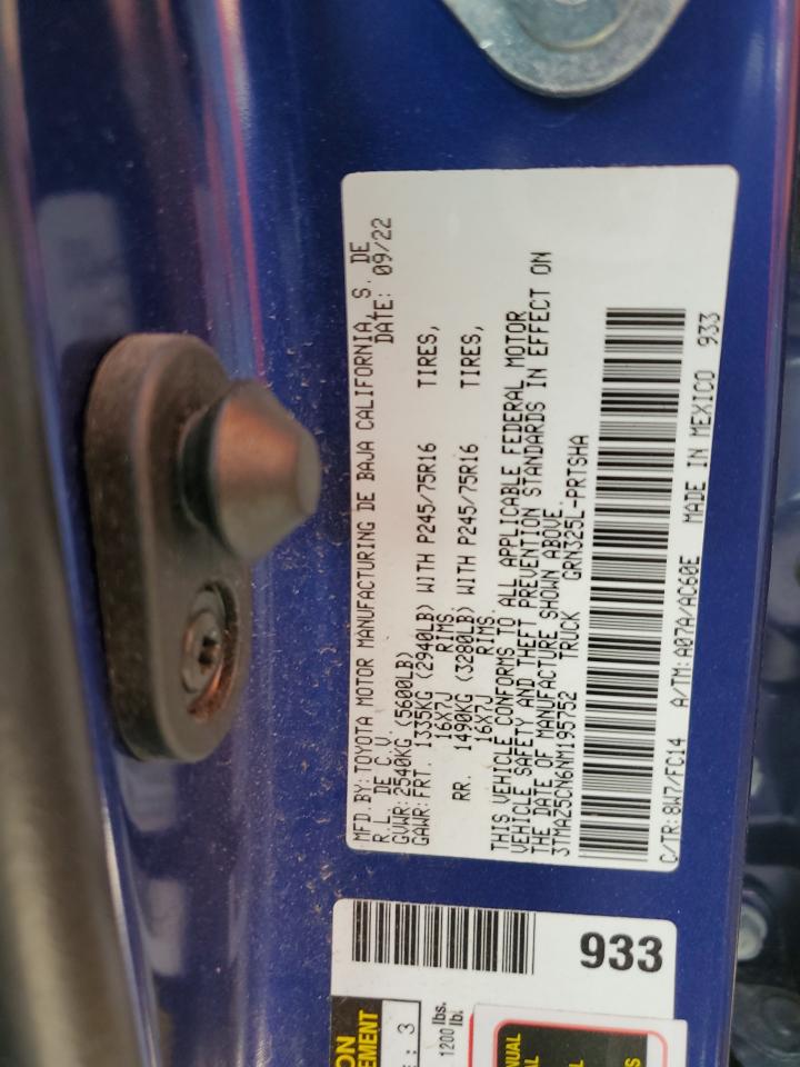 Toyota Tacoma Double Cab Image 12