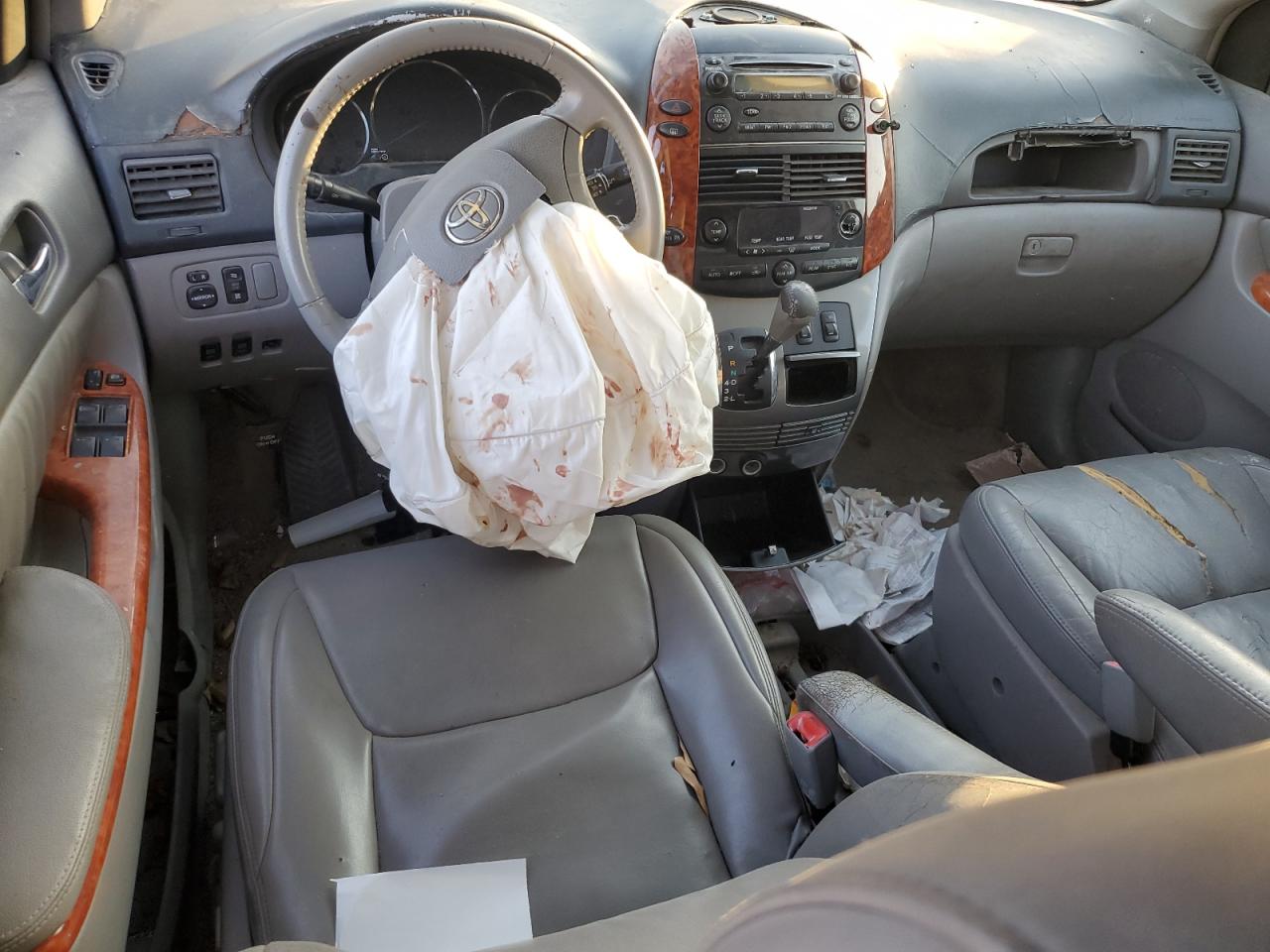 Toyota Sienna Xle Image 6