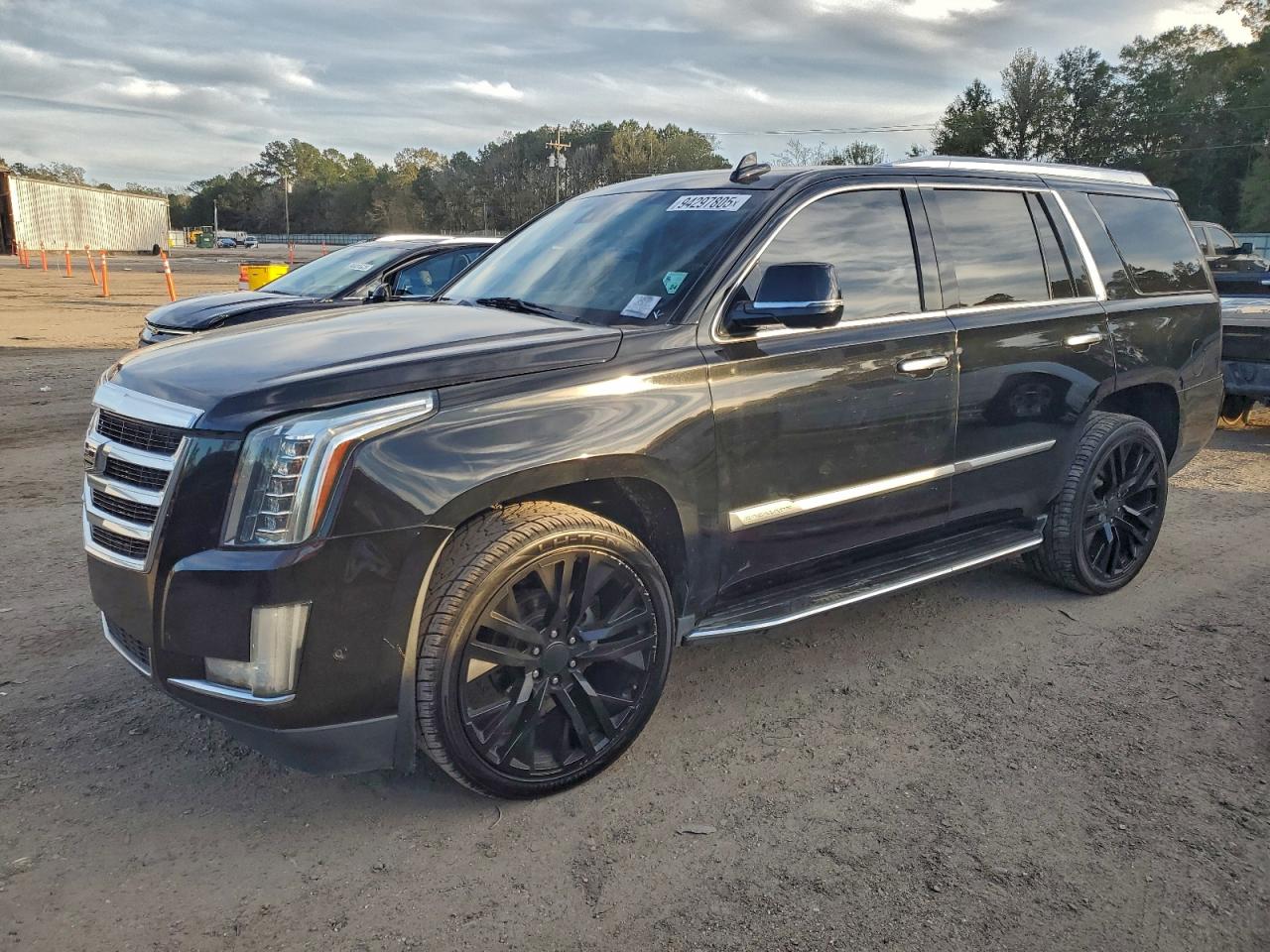 Cadillac Escalade Luxury Image 1
