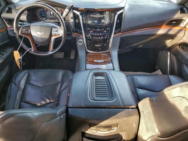 Cadillac Escalade Luxury Image 12