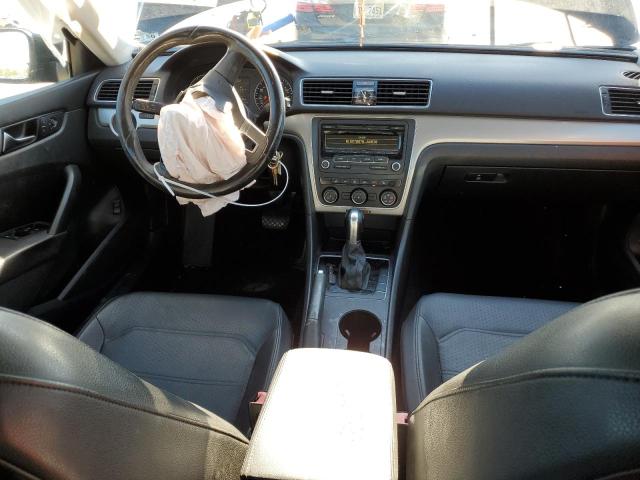 Volkswagen Passat S Image 6