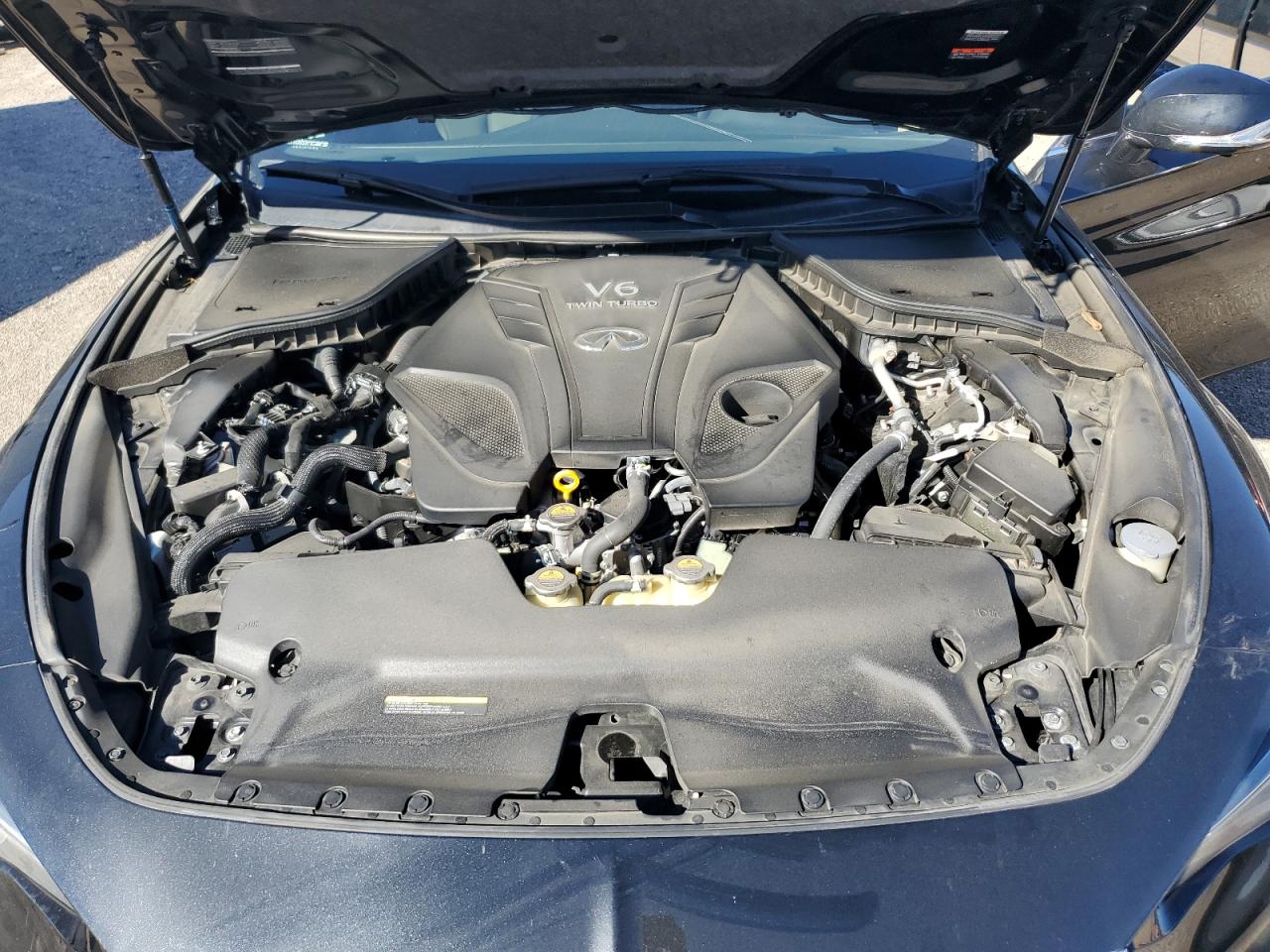 INFINITI Q60 Luxe Image 12