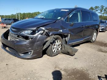  Salvage Chrysler Pacifica