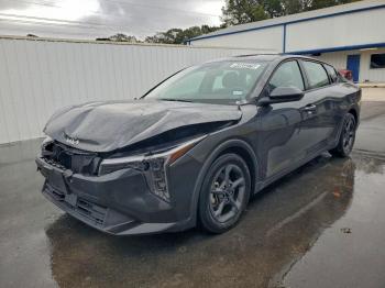  Salvage Kia K4 Lx