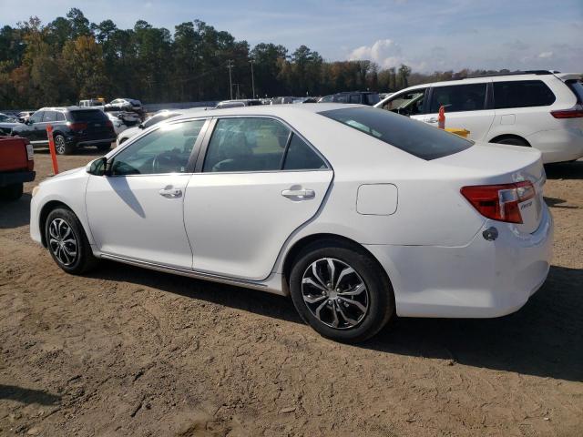 Toyota Camry L Image 2