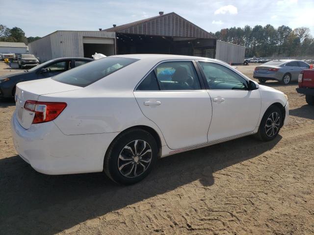 Toyota Camry L Image 11