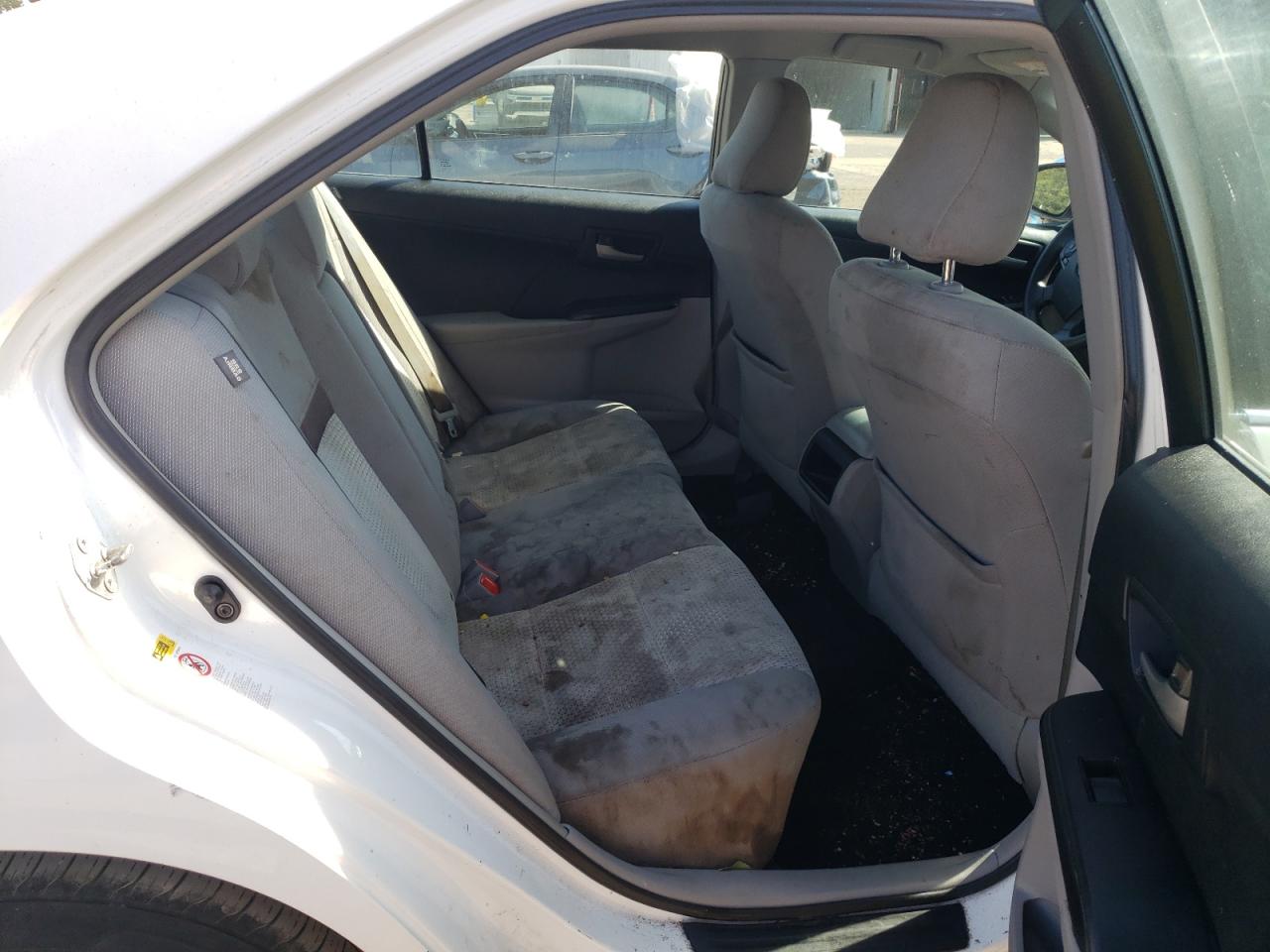 Toyota Camry L Image 4