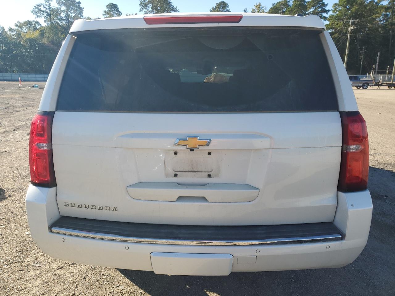 Chevrolet Suburban C1500 Ltz Image 4