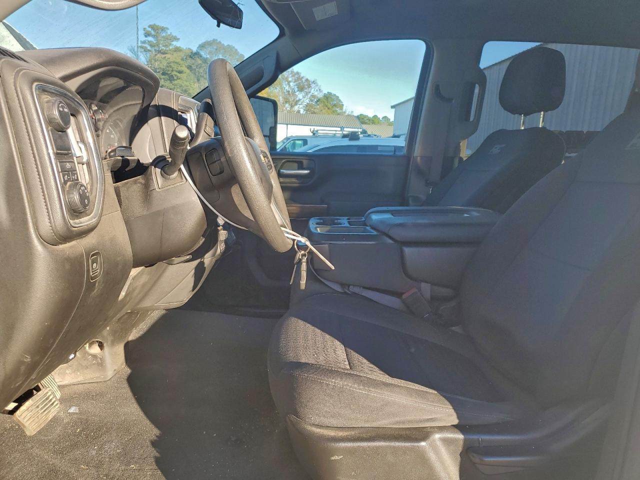 Chevrolet Silverado C2500 Heavy Duty Lt Image 9