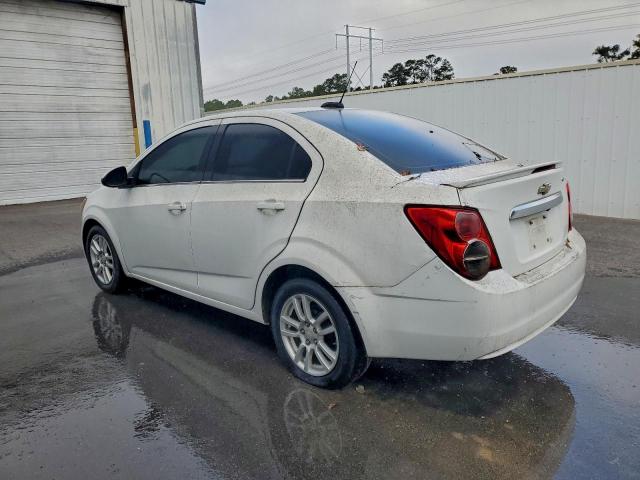 Chevrolet Sonic Lt Image 4