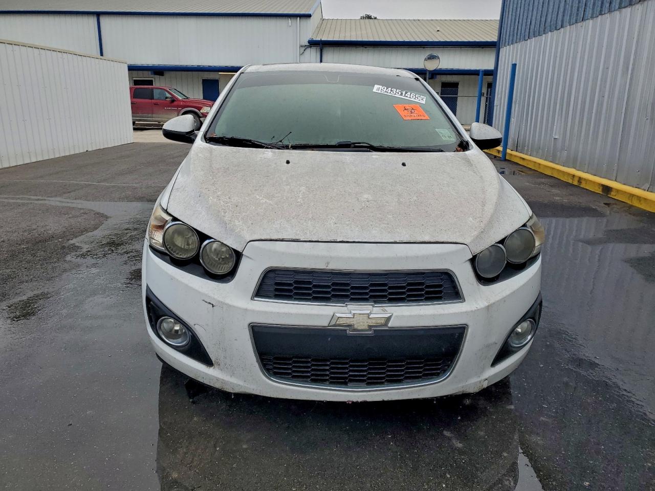 Chevrolet Sonic Lt Image 7