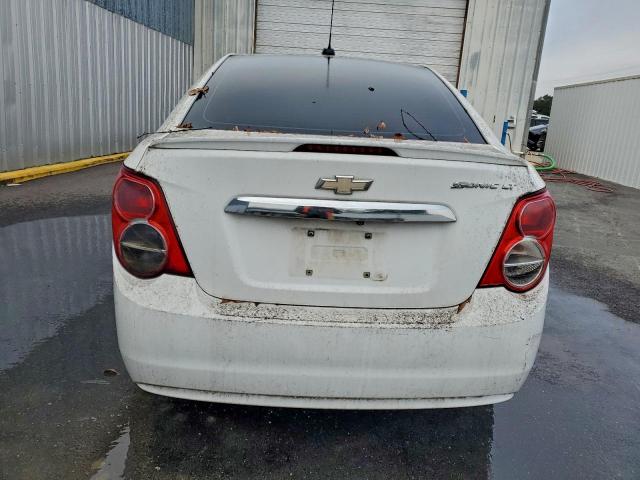 Chevrolet Sonic Lt Image 11