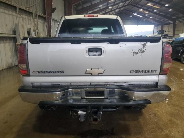 Chevrolet Silverado K1500 Image 4