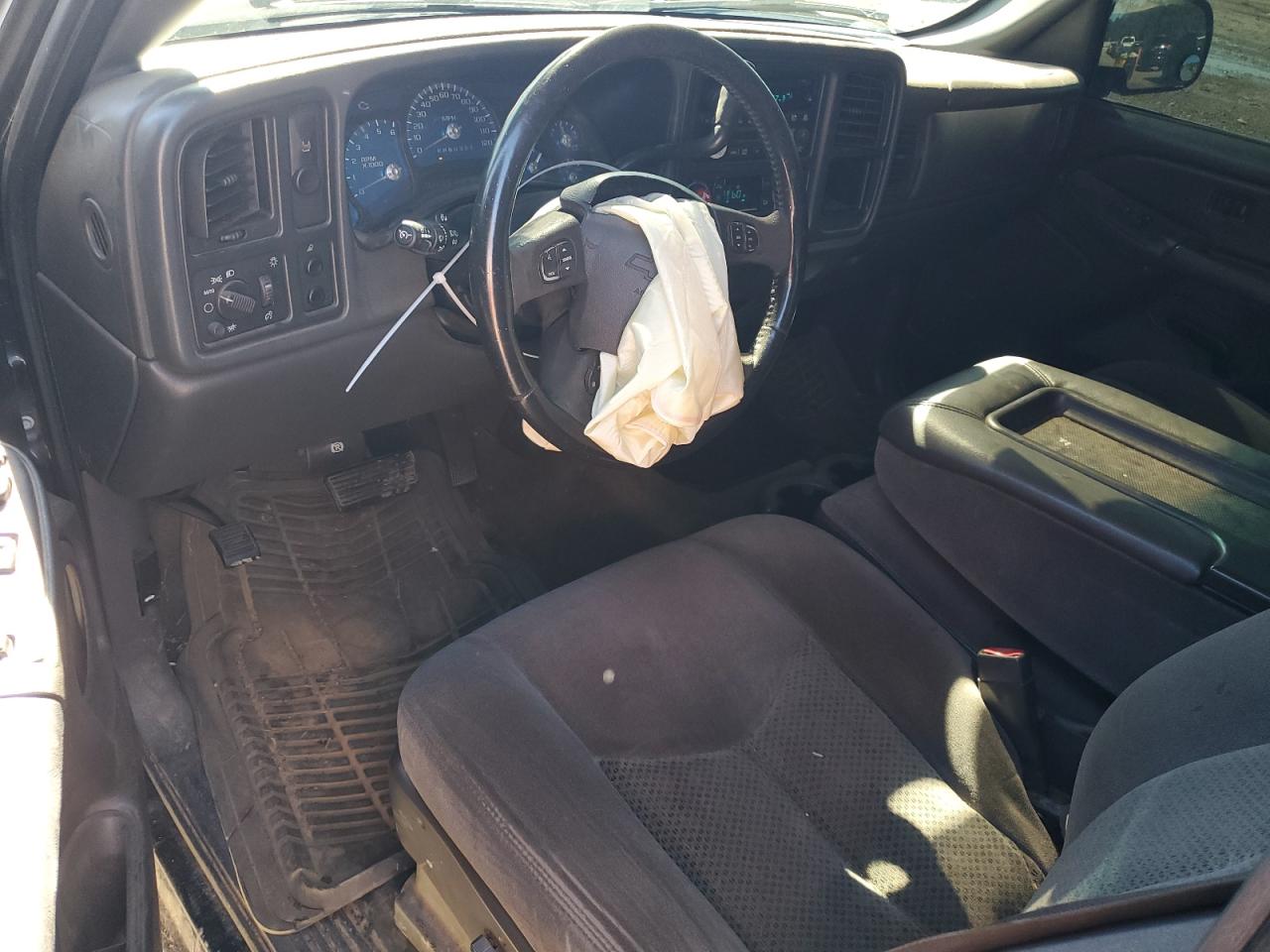 Chevrolet Silverado C1500 Image 8