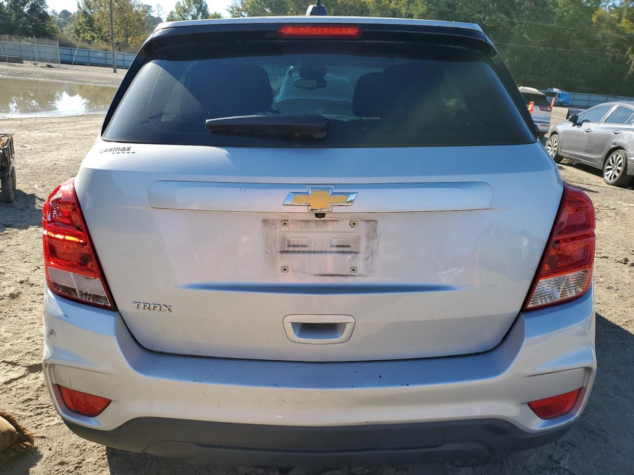 Chevrolet Trax Ls Image 11