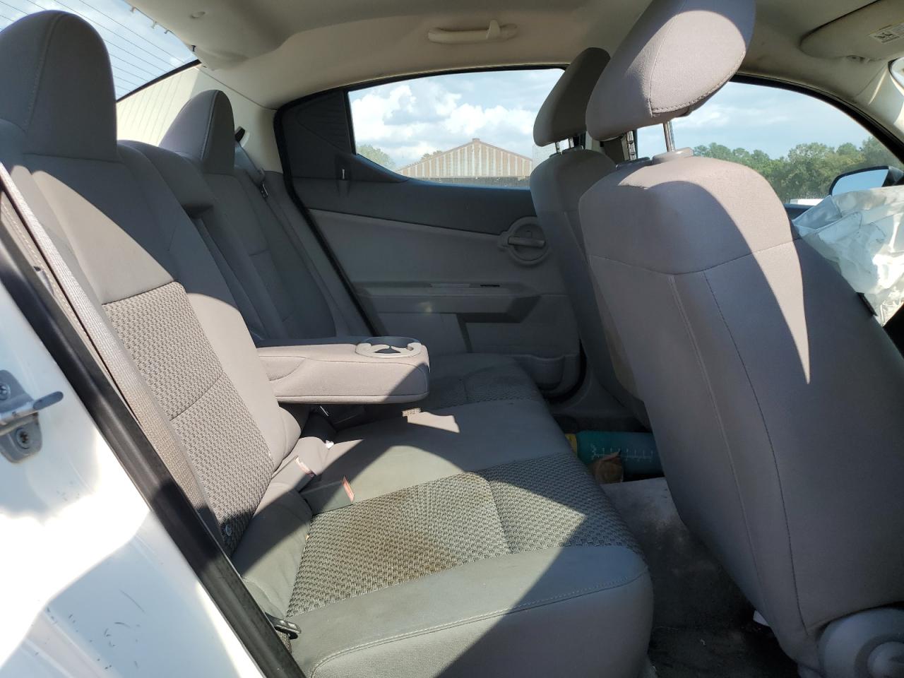 Dodge Avenger Se Image 10