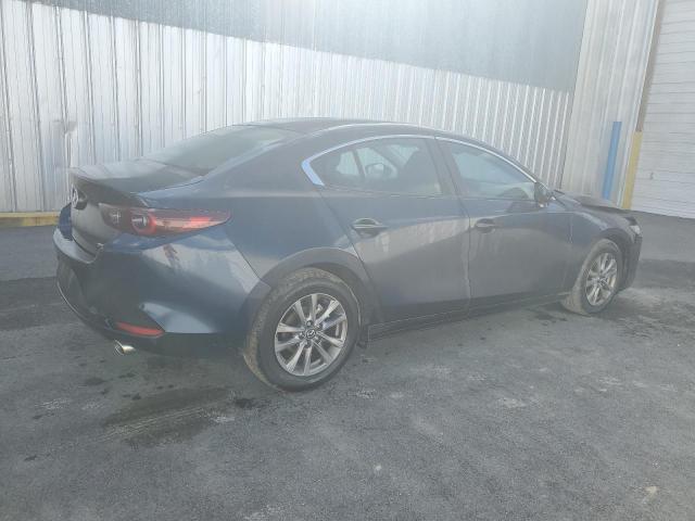 Mazda 3 Image 4