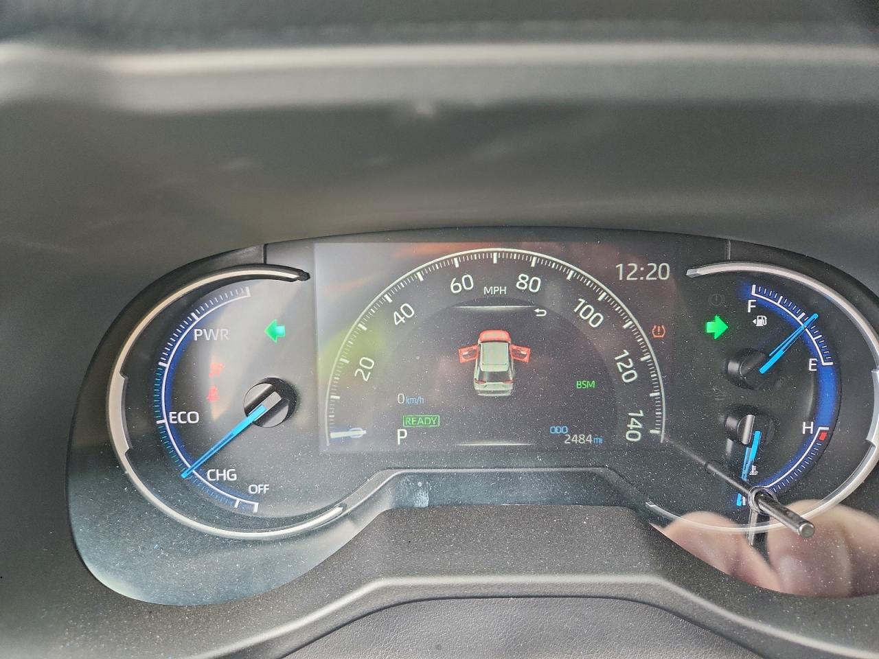 Toyota RAV4 Xse Image 8