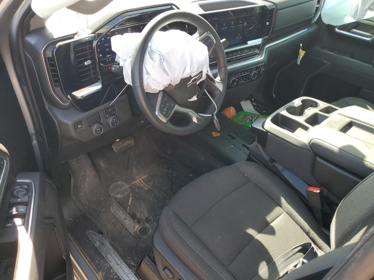 Chevrolet Silverado C1500 Rst Image 8