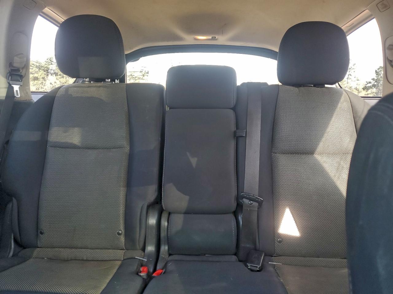 Nissan Pathfinder S Image 6