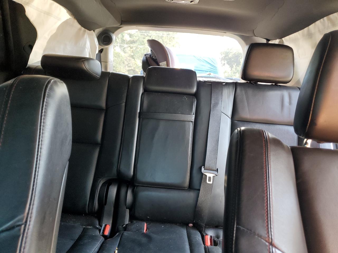 Dodge Durango R/t Image 14