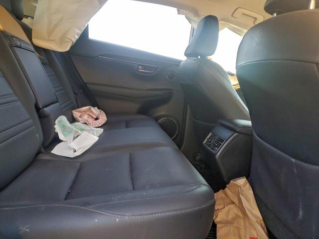 Lexus NX 300 Base Image 5