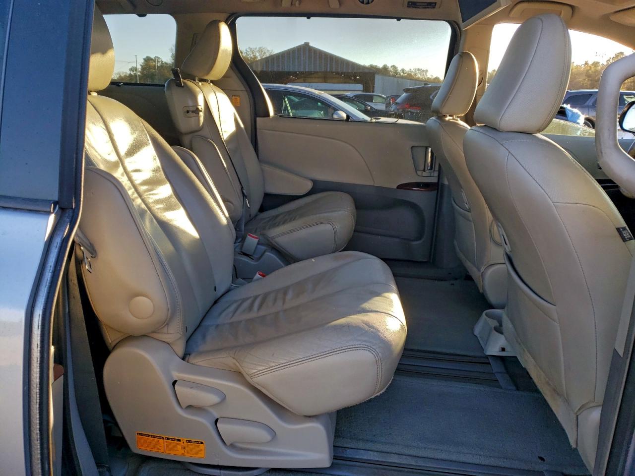 Toyota Sienna Xle Image 7