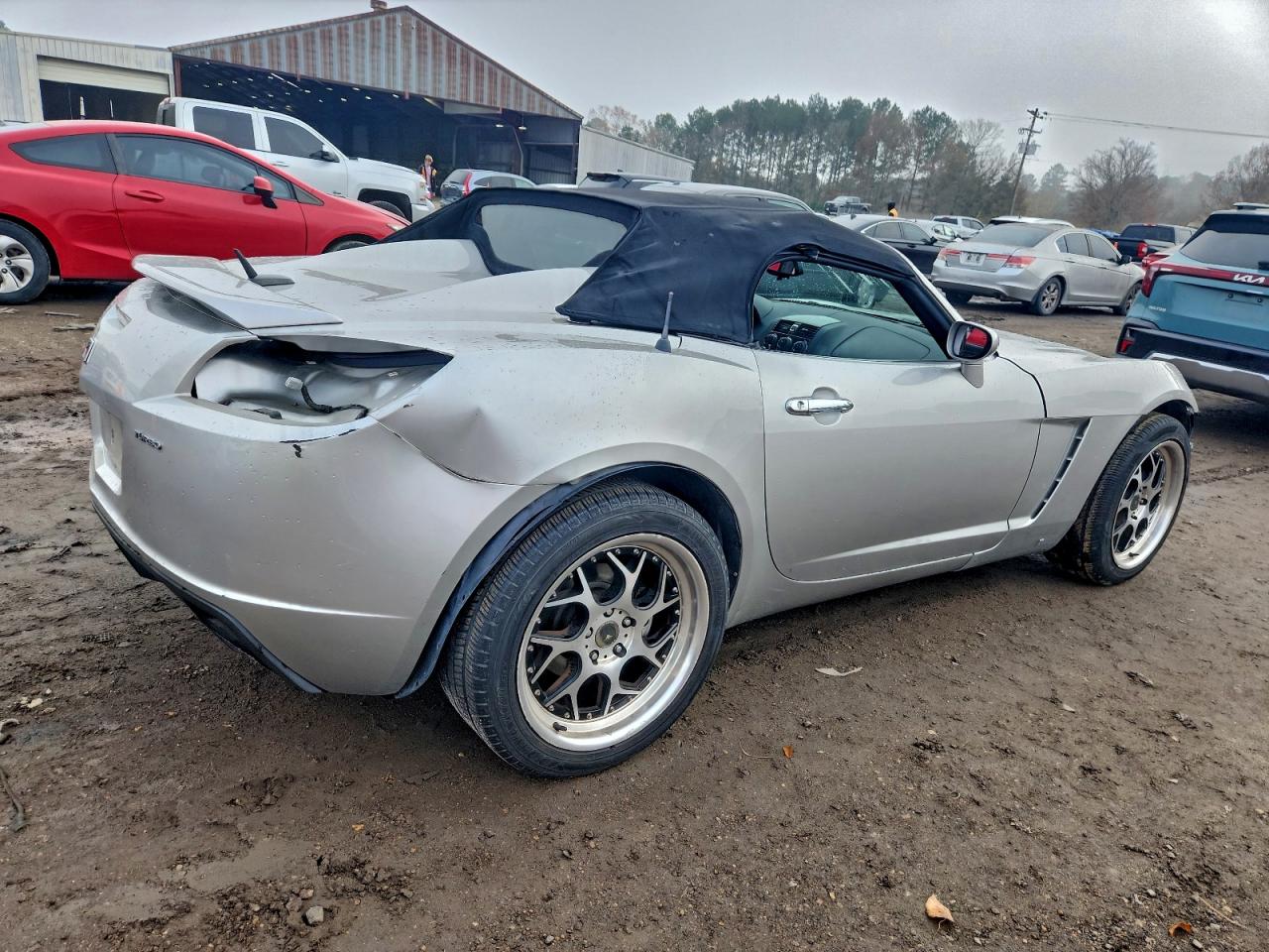 Saturn SKY Redline Image 11