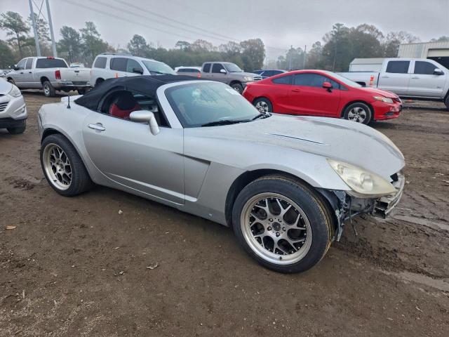 Saturn SKY Redline Image 4