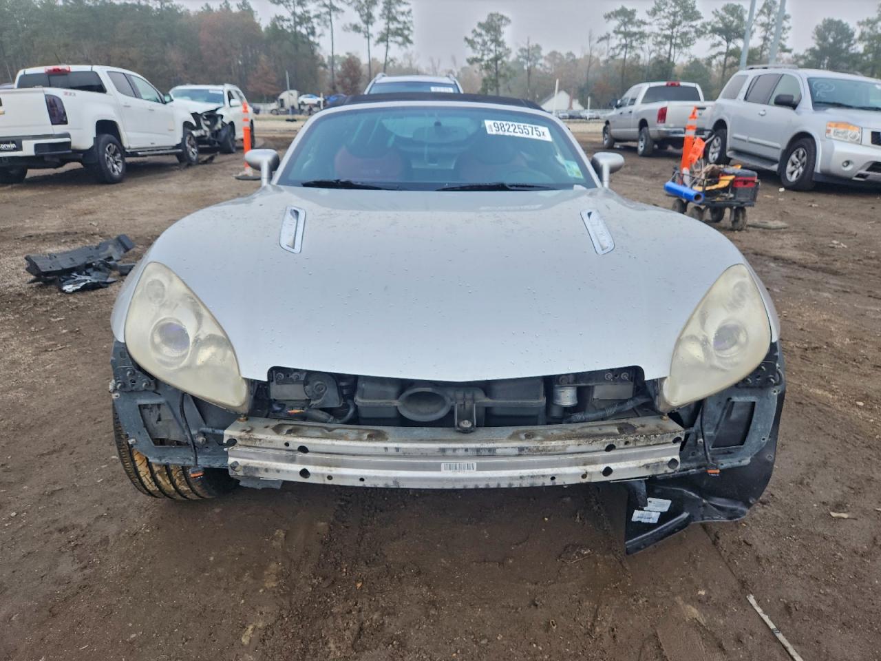 Saturn SKY Redline Image 10